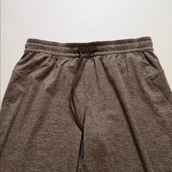 Lululemon Soft Jersey Classic-Fit Mid-Rise Jogger
Style LW5GCSS - Picture 2 of 6
